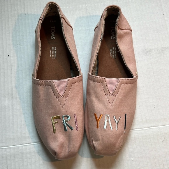 Toms Shoes - Fri-yay! Toms